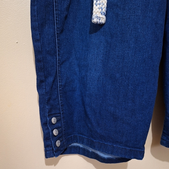 Gloria Vanderbilt Belted Denim Skimmer Shorts - Picture 5 of 6
